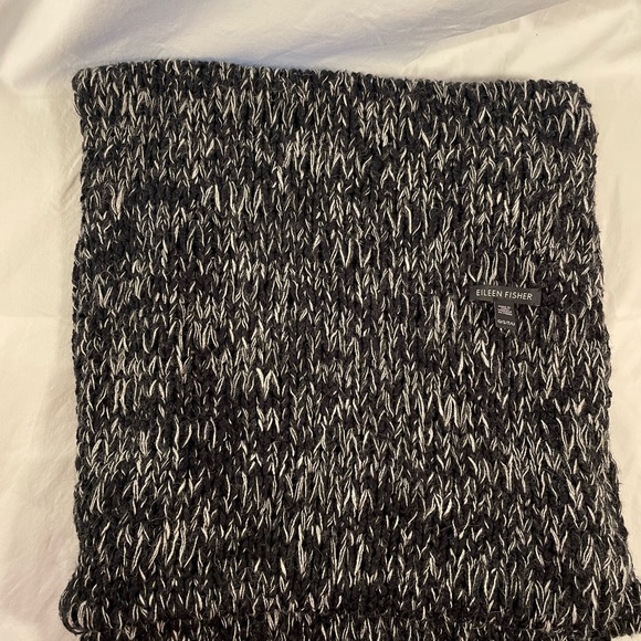 Eileen Fisher black and white cold weather infinity scarf - Picture 4 of 4